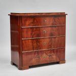 977 2279 CHEST OF DRAWERS